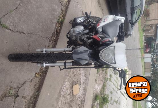 Motos - Motomel Skua 150 2023 Nafta 10600Km - En Venta