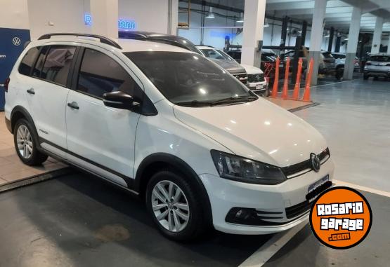 Autos - Volkswagen SURAN 1.6 TRACK 2018 Nafta 100000Km - En Venta