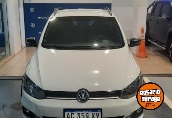 Autos - Volkswagen SURAN 1.6 TRACK 2018 Nafta 100000Km - En Venta