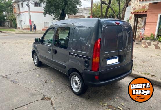 Utilitarios - Renault Kangoo 2016 GNC 140000Km - En Venta