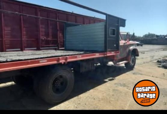 Camiones y Gr�as - Dodge 600 - En Venta