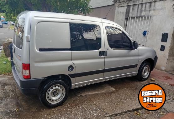 Utilitarios - Peugeot Partner 2017 GNC 157000Km - En Venta