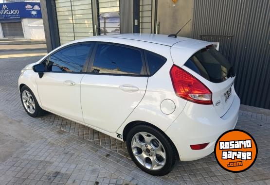 Autos - Ford FIESTA TITANIUM 2011 Nafta 103000Km - En Venta