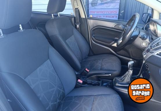 Autos - Ford FIESTA TITANIUM 2011 Nafta 103000Km - En Venta