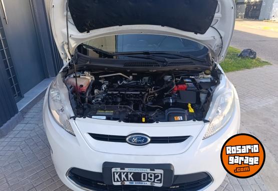 Autos - Ford FIESTA TITANIUM 2011 Nafta 103000Km - En Venta
