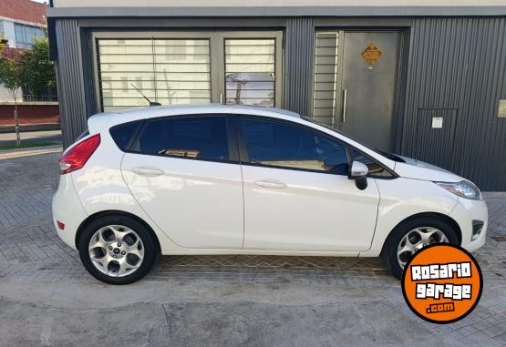 Autos - Ford FIESTA TITANIUM 2011 Nafta 103000Km - En Venta