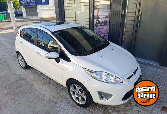 Autos - Ford FIESTA TITANIUM 2011 Nafta 103000Km - En Venta