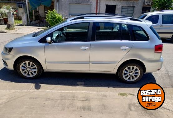 Autos - Volkswagen SURAN TRENDLINE 1.6N 2015 Nafta 115000Km - En Venta