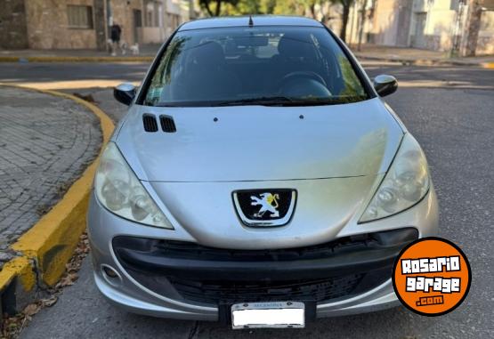 Autos - Peugeot 207 2010 Nafta 200000Km - En Venta