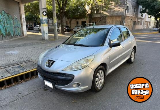 Autos - Peugeot 207 2010 Nafta 200000Km - En Venta