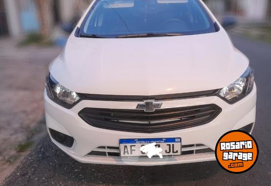Autos - Chevrolet Onix joy black 2023 Nafta 17000Km - En Venta