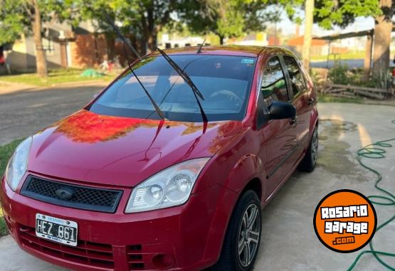 Autos - Ford Fiesta Max 2008 Nafta 212000Km - En Venta