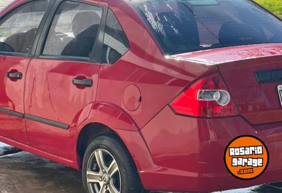 Autos - Ford Fiesta Max 2008 Nafta 212000Km - En Venta