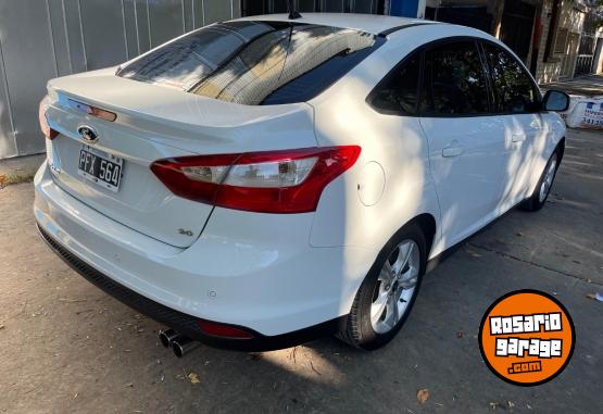 Autos - Ford Focus 2.0 cuero 2015 Nafta 69000Km - En Venta