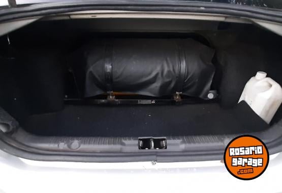 Autos - Ford Fiesta Max 2009 GNC 127000Km - En Venta