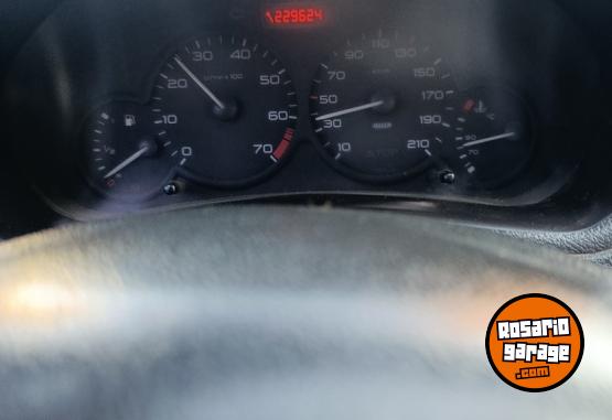 Autos - Peugeot 206 2005 GNC 229000Km - En Venta