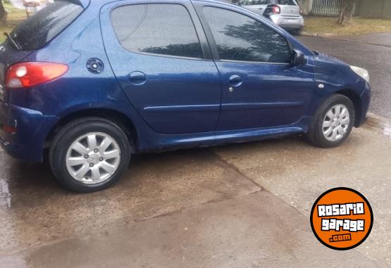 Autos - Peugeot 2010 2010 Diesel 170000Km - En Venta