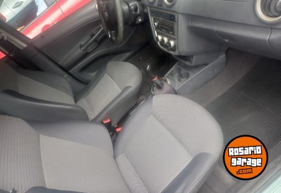 Autos - Volkswagen Voyage 2011 GNC 140000Km - En Venta