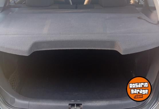 Autos - Volkswagen Suran 2011 Nafta 160000Km - En Venta