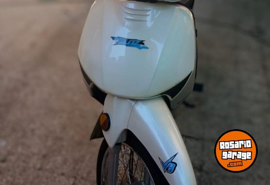 Motos - Motomel blitz 110 2020 Nafta 9800Km - En Venta