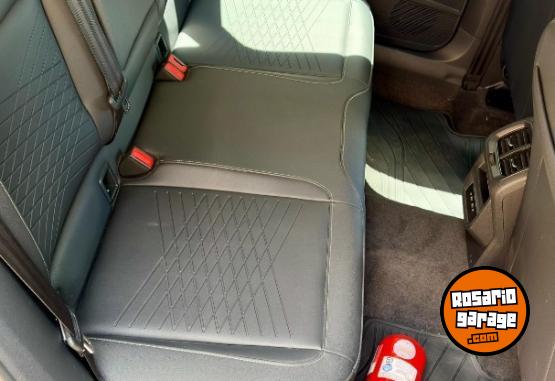 Autos - Volkswagen Taos Comfortline 2024 Nafta 25000Km - En Venta