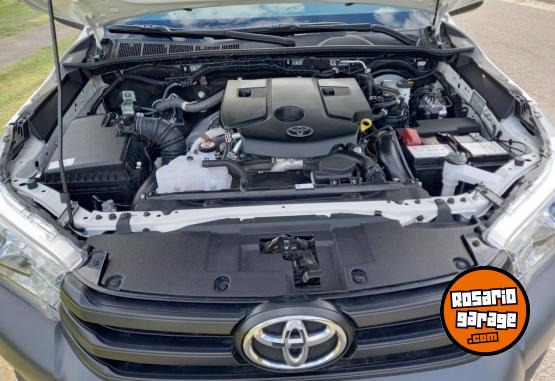 Camionetas - Toyota HILUX CABINA SIMPLE 4X4 2024 Diesel 25000Km - En Venta