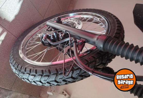 Motos - Honda Xr 150 linea nueva 2025 Nafta 400Km - En Venta