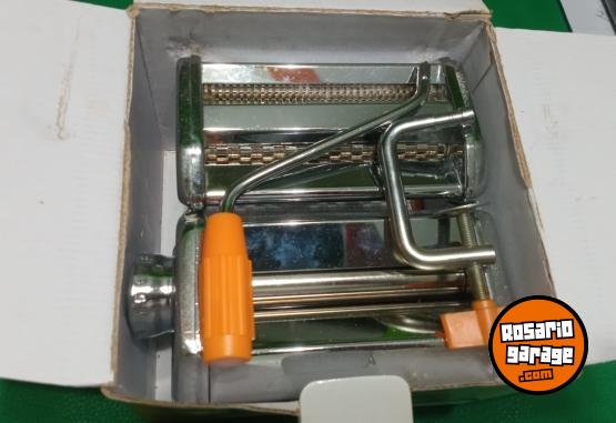 Hogar - MAQUINA DE HACER PASTAS CASERA. - En Venta