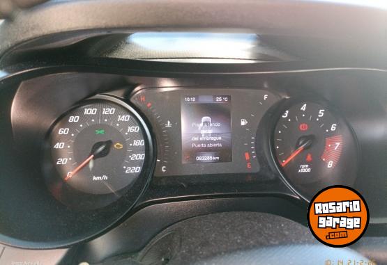 Autos - Fiat Argo Drive 2018 GNC 85000Km - En Venta