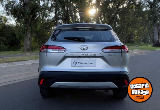 Autos - Toyota COROLLA CROSS XLI 2022 Nafta 47000Km - En Venta