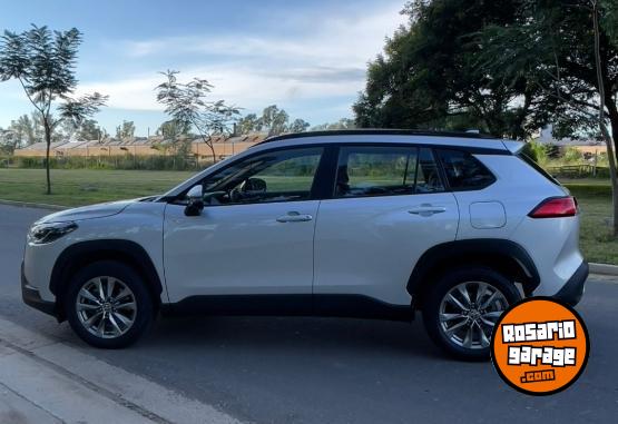 Autos - Toyota COROLLA CROSS XLI 2022 Nafta 47000Km - En Venta