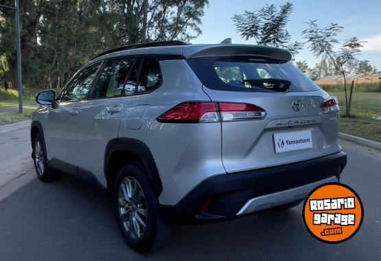 Autos - Toyota COROLLA CROSS XLI 2022 Nafta 47000Km - En Venta