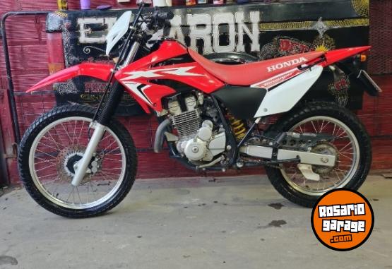 Motos - Honda Tornado 2017 Nafta 14000Km - En Venta