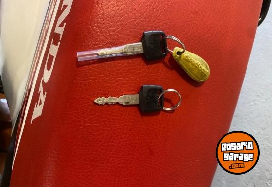 Motos - Honda Tornado 2017 Nafta 14000Km - En Venta