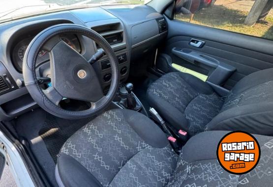 Camionetas - Fiat STRADA TREKKING 2011 Nafta 164000Km - En Venta