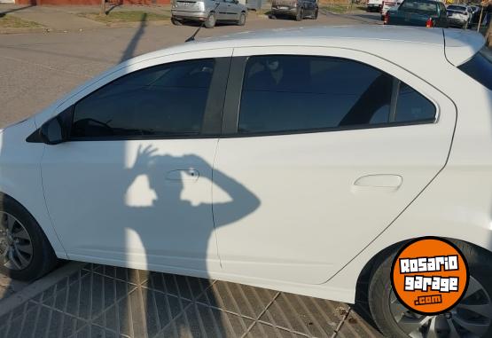 Autos - Chevrolet Onix Joy Black 2021 Nafta 75500Km - En Venta