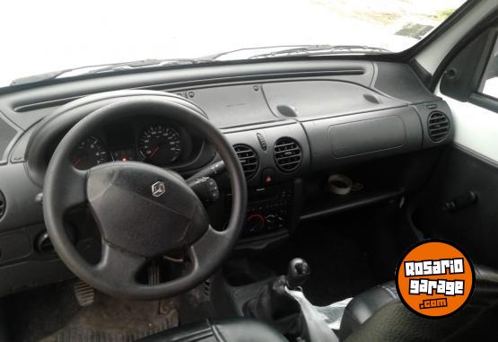 Utilitarios - Renault Kangoo 2017 GNC 270000Km - En Venta