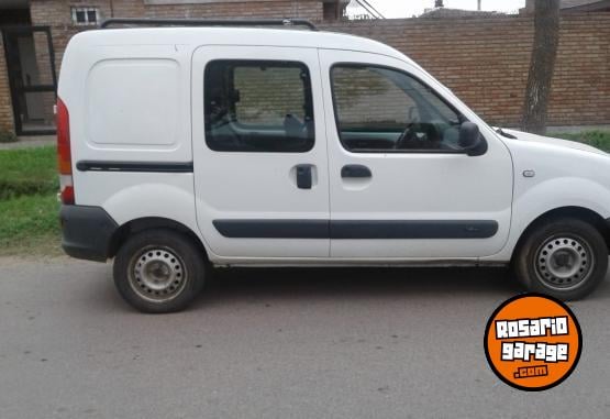 Utilitarios - Renault Kangoo 2017 GNC 270000Km - En Venta