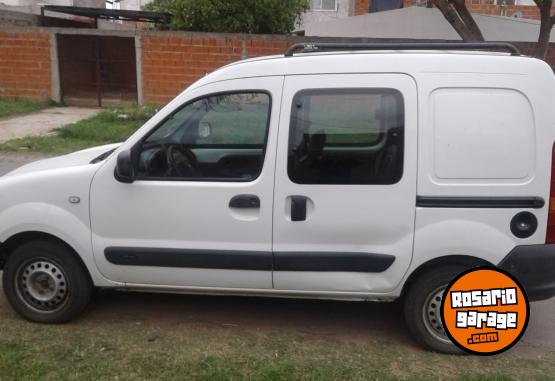 Utilitarios - Renault Kangoo 2017 GNC 270000Km - En Venta