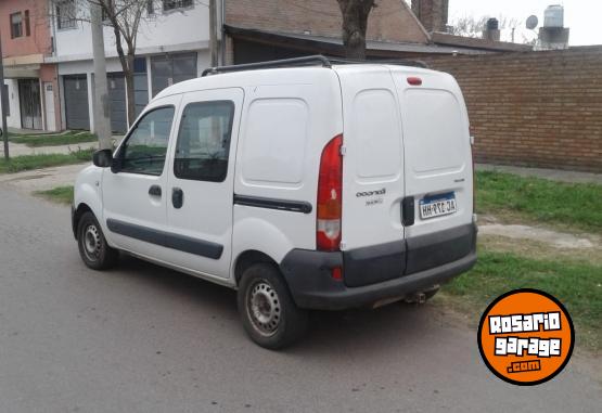 Utilitarios - Renault Kangoo 2017 GNC 270000Km - En Venta