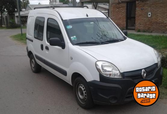 Utilitarios - Renault Kangoo 2017 GNC 270000Km - En Venta