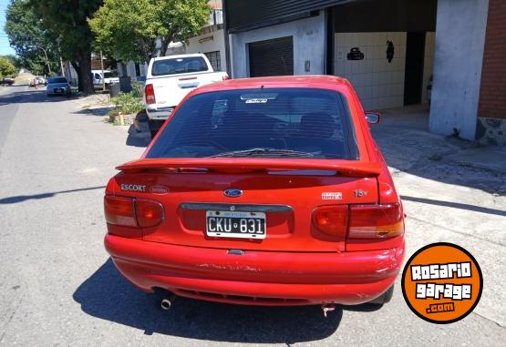 Autos - Ford Escort 1999 Nafta 250000Km - En Venta