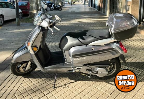 Motos - Kymco Like 125cc 2025 Nafta 3000Km - En Venta