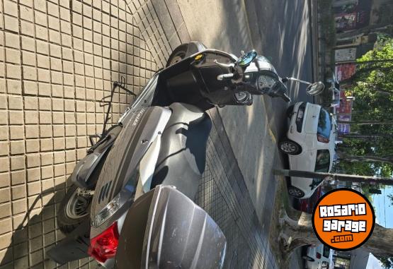 Motos - Kymco Like 125cc 2025 Nafta 3000Km - En Venta