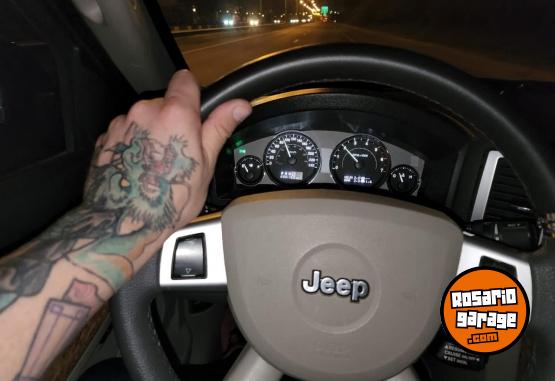 Camionetas - Jeep GRAND CHEROKEE 3.0 CRD 2009 Diesel 220000Km - En Venta