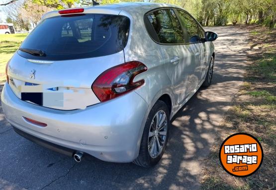 Autos - Peugeot 208 Allure 2017 Nafta 52000Km - En Venta