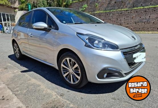 Autos - Peugeot 208 Allure 2017 Nafta 52000Km - En Venta