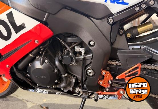 Motos - Honda CBR REPSOL 1000RR 2006 Nafta 45000Km - En Venta