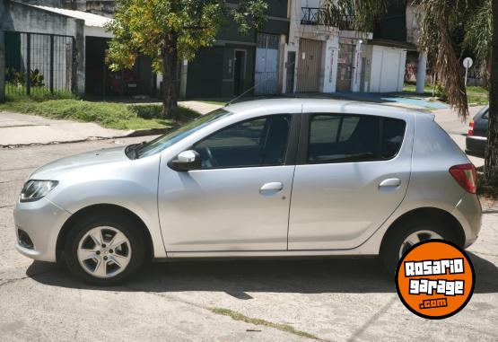 Autos - Renault Sandero 2016 Nafta 95500Km - En Venta