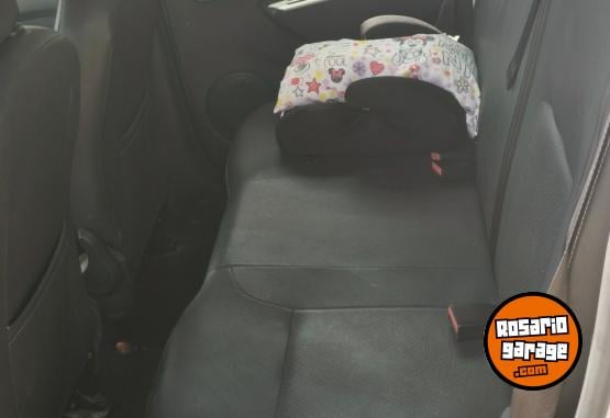 Autos - Renault Sandero 2016 Nafta 95500Km - En Venta